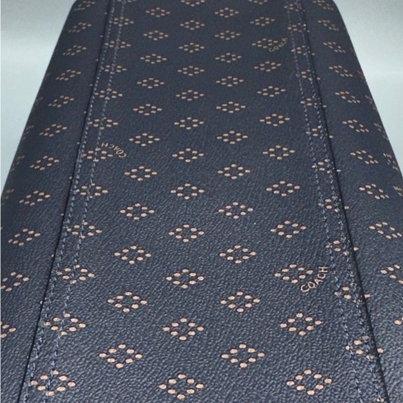 NWT $175 COACH TRAVEL POUCH
IN DIAMOND FOULARD (F93580) - Picture 12 of 12